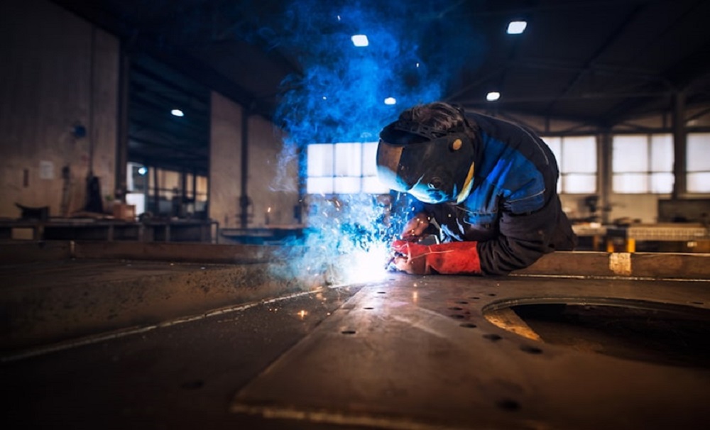 Best FR Shirts With Style for Welders